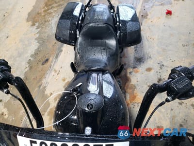 Piąte zdjęcie samochodu w środku: 2019 HARLEY-DAVIDSON FLHXS VIN:1HD1KRP1XKB613007 - miniatura