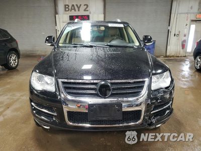 Piąte zdjęcie samochodu w środku: 2010 VOLKSWAGEN TOUAREG V6 VIN:WVGBF7A97AD001679 - miniatura