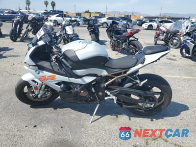 Trzecie zdjęcie samochodu z tyłu: 2020 BMW S 1000 RR VIN:WB10E2308L6D06079 - miniatura