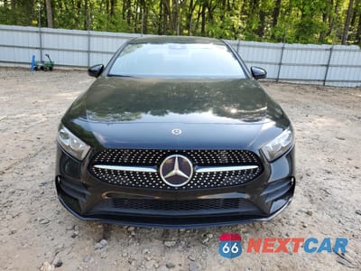 Piąte zdjęcie samochodu w środku: 2022 MERCEDES-BENZ A 220 VIN:W1K3G4EBXNJ340046 - miniatura