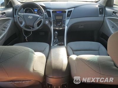 Zdjęcie 8 z 13 samochodu: 2013 HYUNDAI SONATA HYBRID VIN:KMHEC4A47DA088529 - miniatura