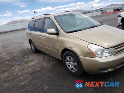 Czwarte zdjęcie samochodu z boku: 2010 KIA SEDONA LX VIN:KNDMG4C35A6336042 - miniatura