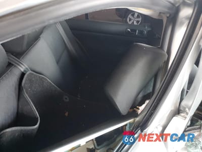 Zdjęcie 10 z 14 samochodu: 2001 VOLKSWAGEN JETTA GL TDI VIN:3VWRP29M81M011151 - miniatura