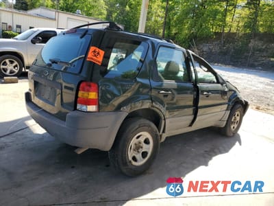 Trzecie zdjęcie samochodu z tyłu: 2002 FORD ESCAPE XLS VIN:1FMYU01162KB00170 - miniatura