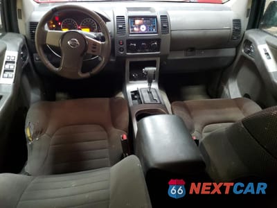 Zdjęcie 8 z 15 samochodu: 2001 NISSAN PATHFINDER S VIN:5N1AR1NB7BC606211 - miniatura