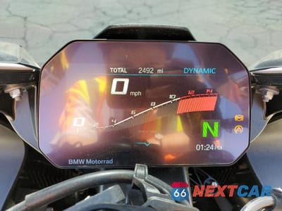 Zdjęcie 7 z 10 samochodu: 2021 BMW S 1000 RR VIN:WB10E2305M6E51808 - miniatura
