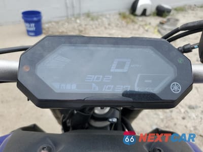 Zdjęcie 7 z 10 samochodu: 2022 YAMAHA MT07 VIN:JYARM32E3NA004756 - miniatura