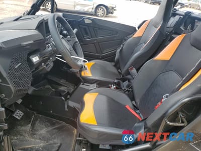 Piąte zdjęcie samochodu w środku: 2024 POLARIS RZR XP 1000 ULTIMATE VIN:3NSNEF999RF298816 - miniatura