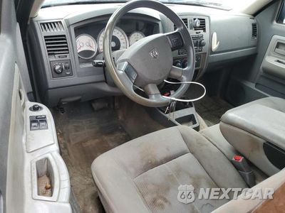 Zdjęcie 8 z 12 samochodu: 2006 DODGE DAKOTA VIN:1D7HE42K76S714236 - miniatura