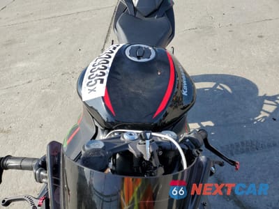 Piąte zdjęcie samochodu w środku: 2023 KAWASAKI ZX636 K VIN:JKBZXJH16PA015067 - miniatura