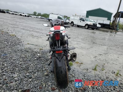 Czwarte zdjęcie samochodu z boku: 2022 YAMAHA YZFR7 VIN:JYARM38E1NA003757 - miniatura