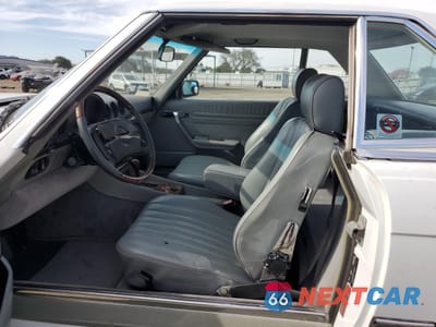 Zdjęcie 7 z 12 samochodu: 1989 MERCEDES-BENZ 560 SL VIN:WDBBA48D9KA103806 - miniatura