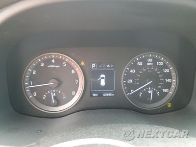 Zdjęcie 9 z 16 samochodu: 2017 HYUNDAI TUCSON LIMITED VIN:KM8J33A29HU311147 - miniatura