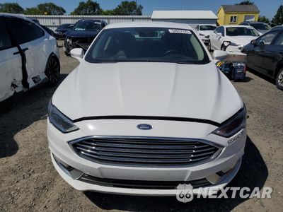 Piąte zdjęcie samochodu w środku: 2017 FORD FUSION SE HYBRID VIN:3FA6P0LU8HR408929 - miniatura