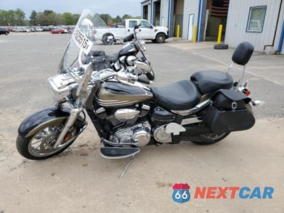 Trzecie zdjęcie samochodu z tyłu: 2006 YAMAHA XV1900 A VIN:JYAVP21E16A003334 - miniatura
