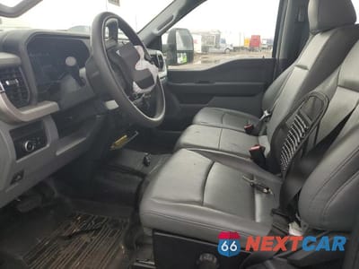 Zdjęcie 7 z 13 samochodu: 2023 FORD F350 SUPER DUTY VIN:1FD8W3HT2PEE01379 - miniatura