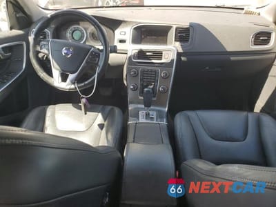 Zdjęcie 8 z 12 samochodu: 2012 VOLVO S60 T5 VIN:YV1622FS5C2036262 - miniatura