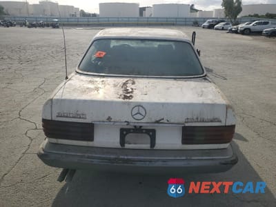 Zdjęcie 6 z 12 samochodu: 1982 MERCEDES-BENZ 300 SD VIN:WDBCB20A5BB000492 - miniatura