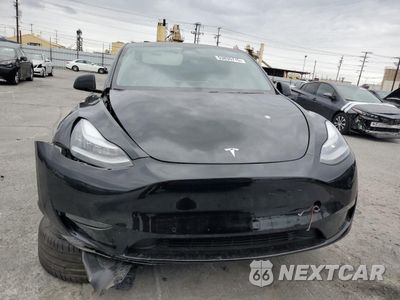 Piąte zdjęcie samochodu w środku: 2021 TESLA MODEL Y VIN:5YJYGDEE3MF084655 - miniatura