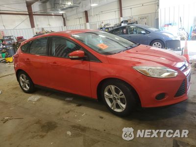 Czwarte zdjęcie samochodu z boku: 2014 FORD FOCUS SE VIN:1FADP3K23EL107908 - miniatura