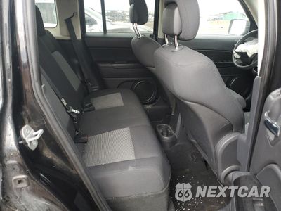 Zdjęcie 10 z 14 samochodu: 2010 JEEP PATRIOT SPORT VIN:1J4NF2GB3AD512377 - miniatura