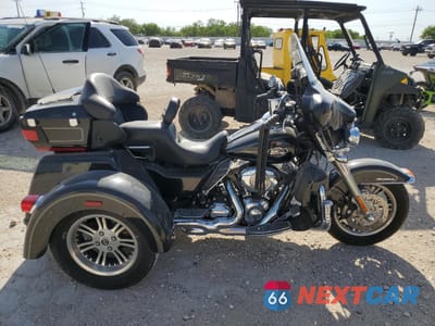 2012 HARLEY-DAVIDSON FLHTCUTG TRI GLIDE ULTRA CLASSIC 1HD1MAM17CB853049 - główne zdjęcie licytacji z USA - miniatura
