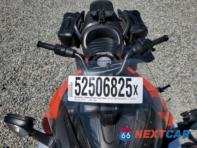 Piąte zdjęcie samochodu w środku: 2015 CAN-AM SPYDER ROADSTER F3 VIN:2BXRDDD26FV003957 - miniatura