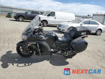 Trzecie zdjęcie samochodu z tyłu: 2012 KAWASAKI ZG1400 C VIN:JKBZGNC14CA014024 - miniatura