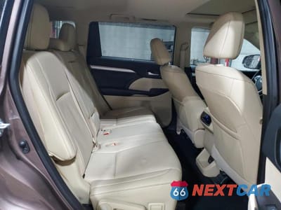 Zdjęcie 11 z 14 samochodu: 2019 TOYOTA HIGHLANDER XLE VIN:5TDJZRFH5KS921187 - miniatura