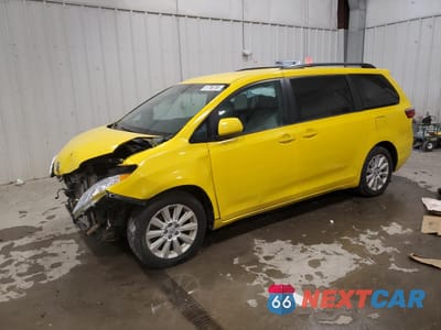 2015 TOYOTA SIENNA LE 5TDJK3DC2FS097860 - główne zdjęcie licytacji z USA - miniatura