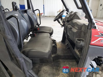 Piąte zdjęcie samochodu w środku: 2022 POLARIS RANGER CREW XP 1000 PREMIUM VIN:4XARSE997N8075147 - miniatura
