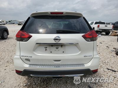 Zdjęcie 6 z 13 samochodu: 2017 NISSAN ROGUE SV VIN:5N1AT2MV3HC809429 - miniatura