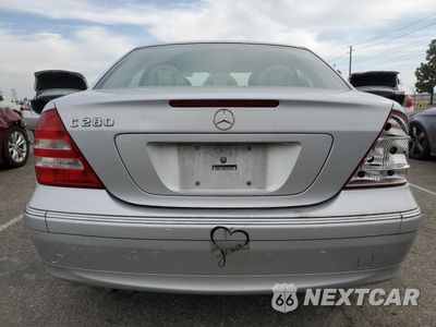 Zdjęcie 6 z 12 samochodu: 2007 MERCEDES-BENZ C 280 VIN:WDBRF54H67F902922 - miniatura