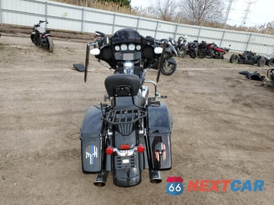 Czwarte zdjęcie samochodu z boku: 2017 HARLEY-DAVIDSON FLHXS STREET GLIDE SPECIAL VIN:1HD1KRC11HB643494 - miniatura