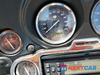 Zdjęcie 7 z 9 samochodu: 2011 HARLEY-DAVIDSON FLHTK VIN:1HD1KEM16BB622574 - miniatura