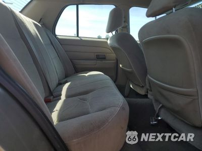 Zdjęcie 10 z 14 samochodu: 2004 FORD CROWN VICTORIA VIN:2FAFP73W84X121726 - miniatura