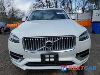 Piąte zdjęcie samochodu w środku: 2024 VOLVO XC90 ULTIMATE VIN:YV4062PF1R1258472 - miniatura