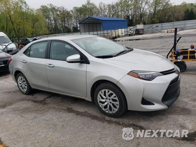 Czwarte zdjęcie samochodu z boku: 2018 TOYOTA COROLLA L VIN:5YFBURHE8JP793394 - miniatura