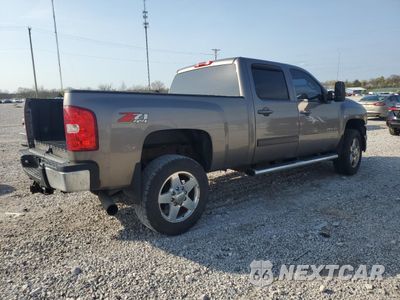 Trzecie zdjęcie samochodu z tyłu: 2013 CHEVROLET SILVERADO K2500 HEAVY DUTY LTZ VIN:1GC1KYE87DF199577 - miniatura