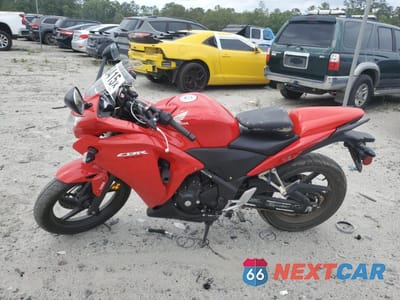 Trzecie zdjęcie samochodu z tyłu: 2013 HONDA CBR250 RA-ABS VIN:MLHMC4117D5300129 - miniatura