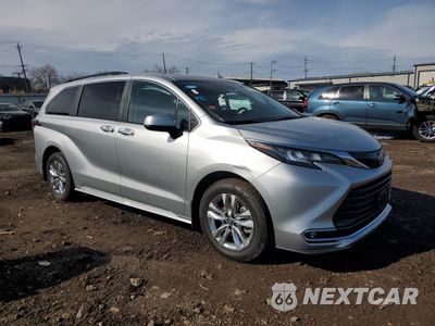 Czwarte zdjęcie samochodu z boku: 2024 TOYOTA SIENNA XLE VIN:5TDJRKEC4RS195569 - miniatura