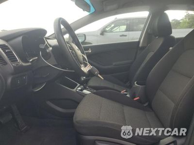 Zdjęcie 7 z 12 samochodu: 2018 KIA FORTE LX VIN:3KPFK4A79JE231432 - miniatura