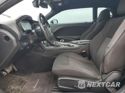 Zdjęcie 7 z 14 samochodu: 2017 DODGE CHALLENGER SXT VIN:2C3CDZAG1HH502903 - miniatura
