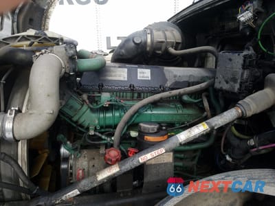 Zdjęcie 7 z 10 samochodu: 2019 VOLVO VN VNL VIN:4V4NC9EH3KN900529 - miniatura