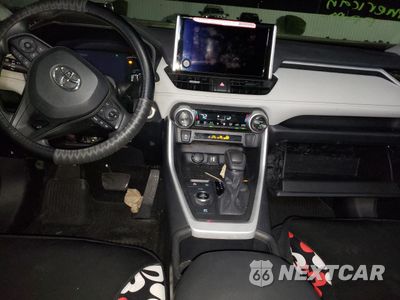 Zdjęcie 8 z 12 samochodu: 2024 TOYOTA RAV4 XLE VIN:4T3RWRFV6RU116213 - miniatura