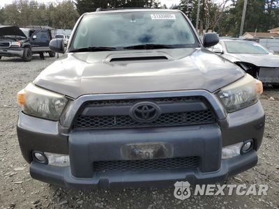 Piąte zdjęcie samochodu w środku: 2013 TOYOTA 4RUNNER SR5 VIN:JTEBU5JR3D5134108 - miniatura
