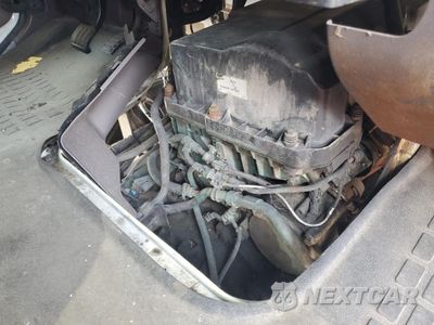 Zdjęcie 9 z 10 samochodu: 2014 VOLVO VNL SEMI TRUCK VIN:4V4NC9EH2EN167569 - miniatura