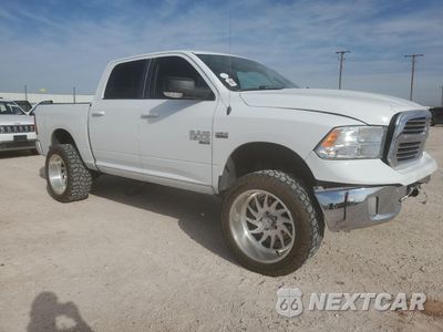 Czwarte zdjęcie samochodu z boku: 2019 RAM 1500 CLASSIC SLT VIN:1C6RR6LT2KS539000 - miniatura