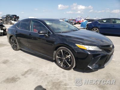 Czwarte zdjęcie samochodu z boku: 2020 TOYOTA CAMRY XSE VIN:4T1K61AKXLU362410 - miniatura