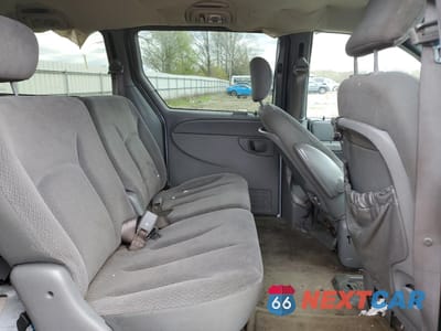 Zdjęcie 11 z 13 samochodu: 2004 DODGE GRAND CARAVAN SXT VIN:2D8GP44L94R618291 - miniatura